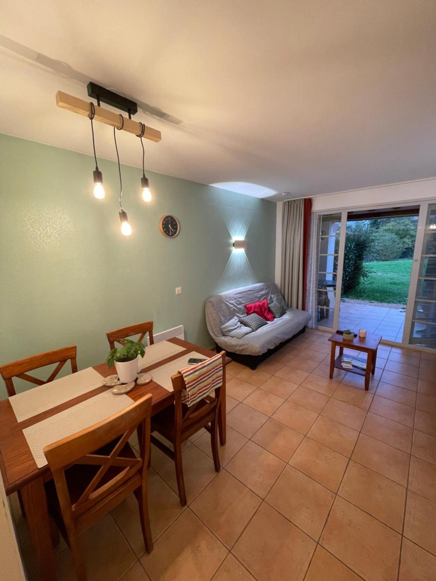 Sejour 4 Personnes - Pays Basque Apartamento Uhart-Cize Exterior foto